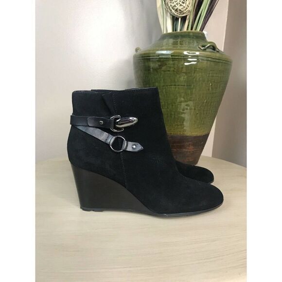 TAHARI Black suede leather Simon Ankle‎ - Picture 1 of 5